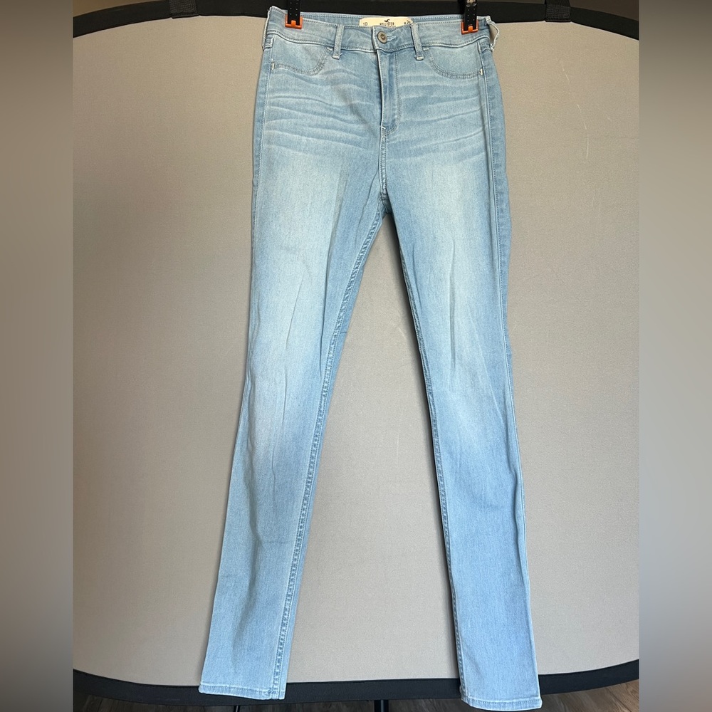 Light Wash Hollister Skinny Jeans